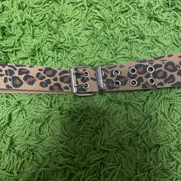 Cheetah grommet belt - Picture 1 of 1
